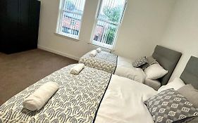 Failsworth Apartment 4 - Free Parking ,Group Stay, Contractors